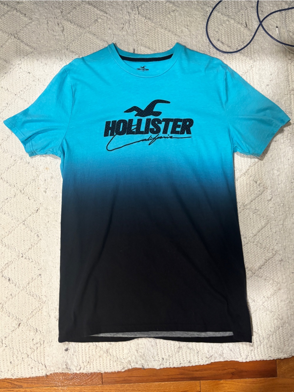Hollister Blue to Black Ombre Mens Graphic T shirt BRAND NEW